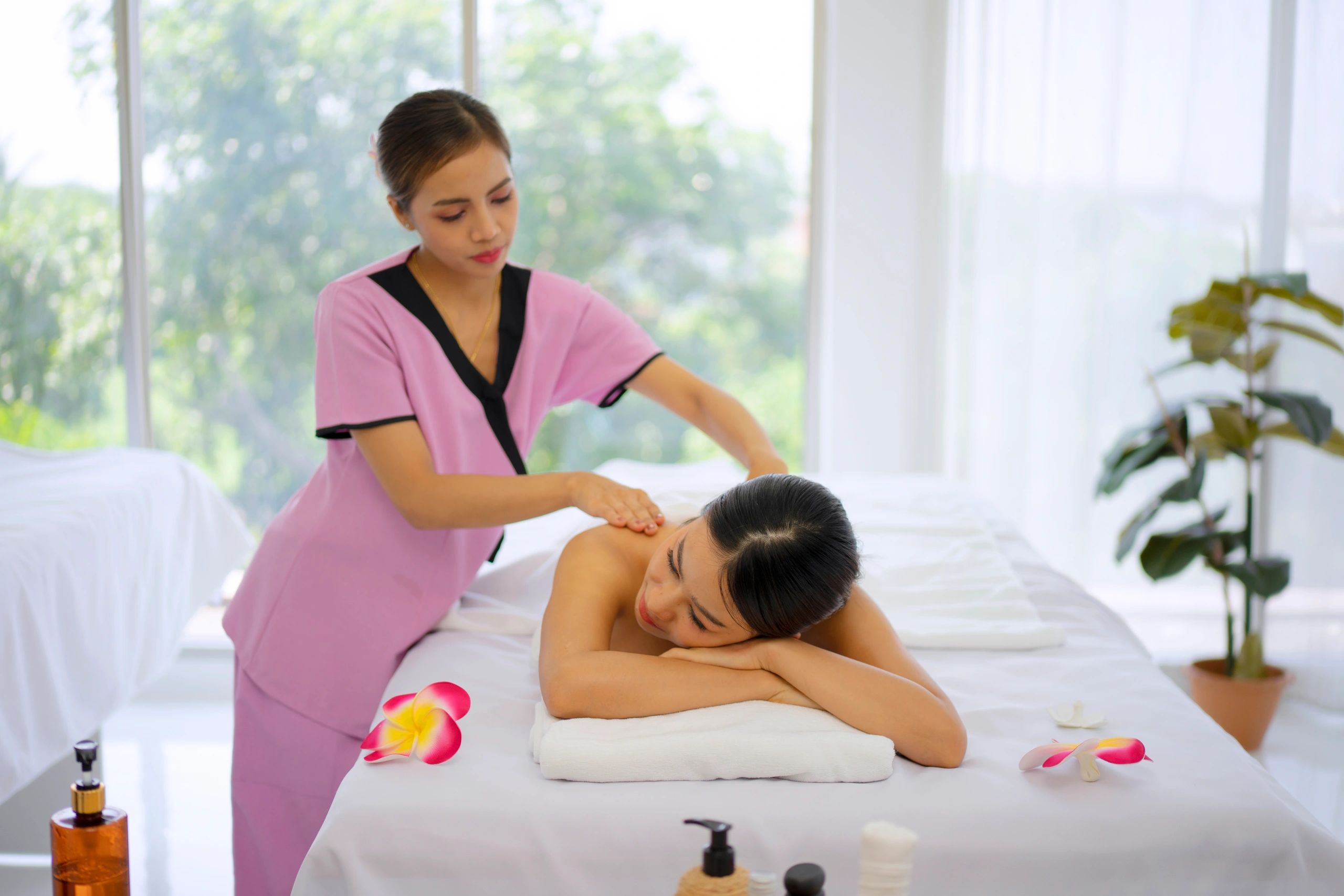 Relaxing massage treatment in a luxury hotel spa